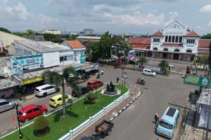 Rental Mobil Cirebon Lepas Kunci atau Plus Driver